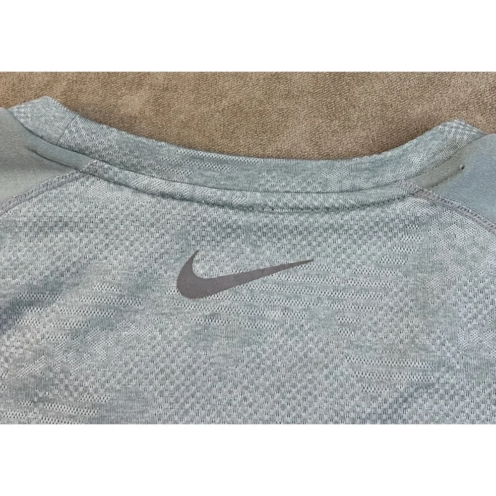 Nike T-Shirt Men Sz XL Miller Breathe Running Lightweight Crewneck Camo 904661